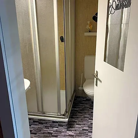 로슬리 호텔