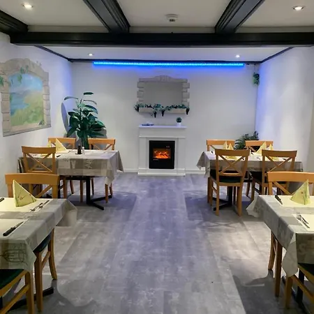 Hotel Roessli 3*